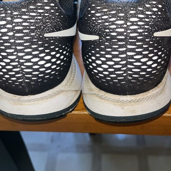 WOMEN’S 11.5/EURO 44 NIKE ZOOM PEGASUS 33 RUNNING SHOES - Picture 8 of 9